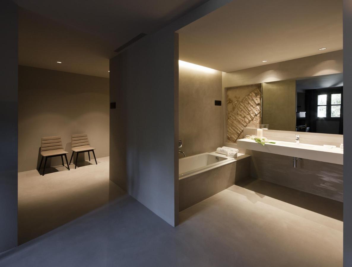 Caro Hotel Valencia Bagian luar foto Bathroom