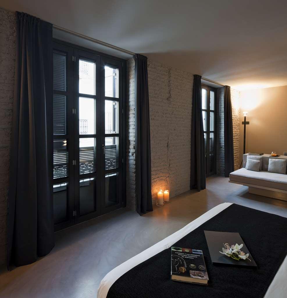 Caro Hotel Valencia Ruang foto A room at the Mandarin Oriental, Barcelona