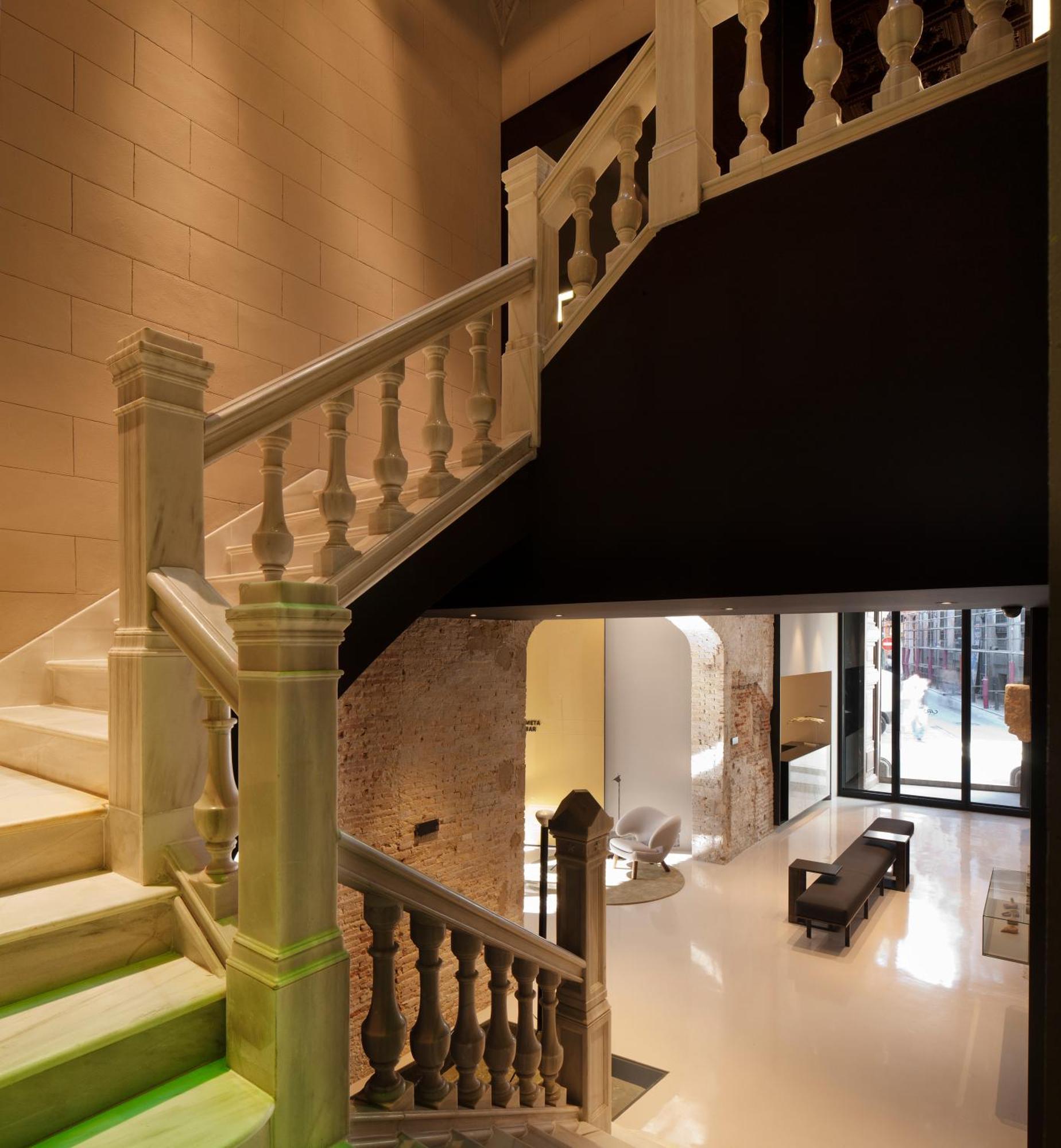 Caro Hotel Valencia Bagian luar foto The staircase