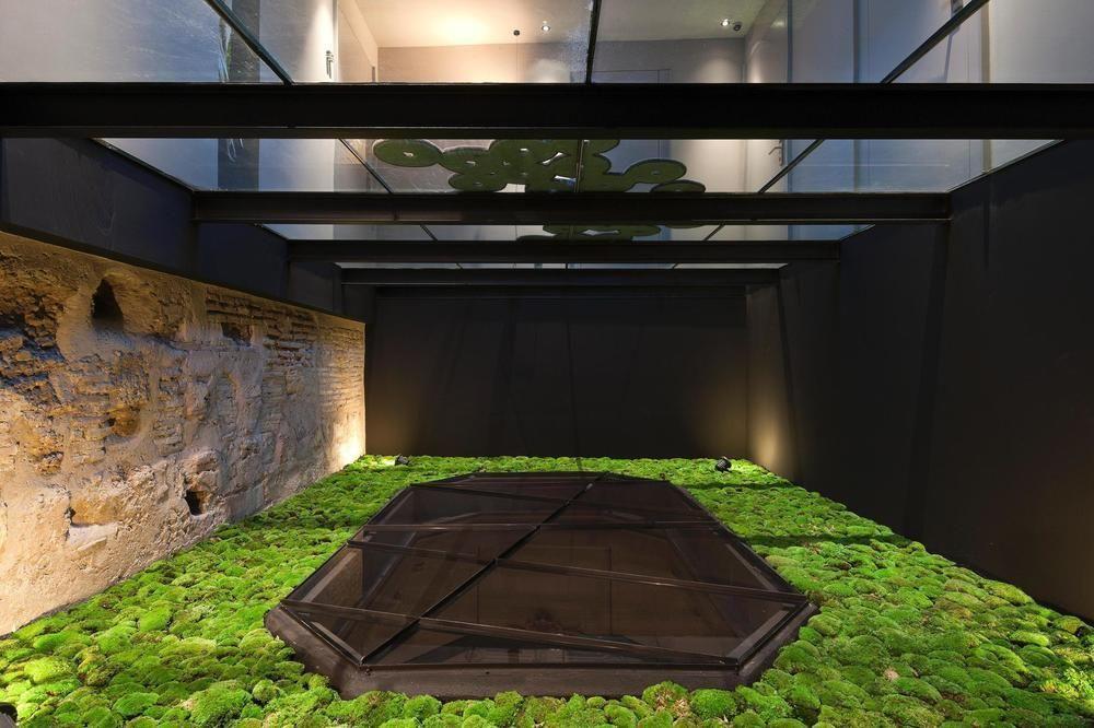 Caro Hotel Valencia Bagian luar foto The interior of the memorial